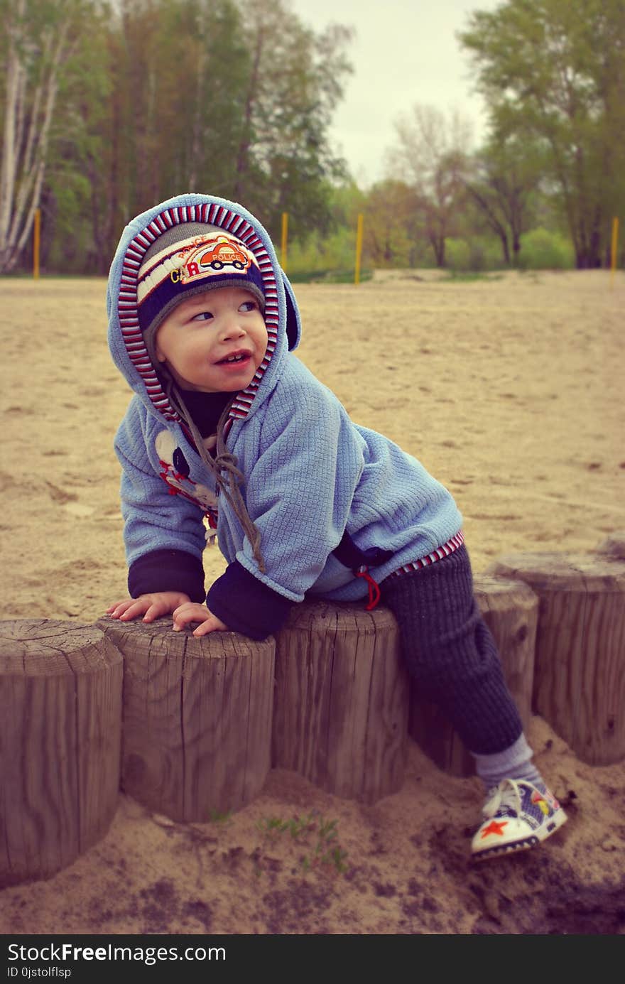 Child, Headgear, Sitting, Fun