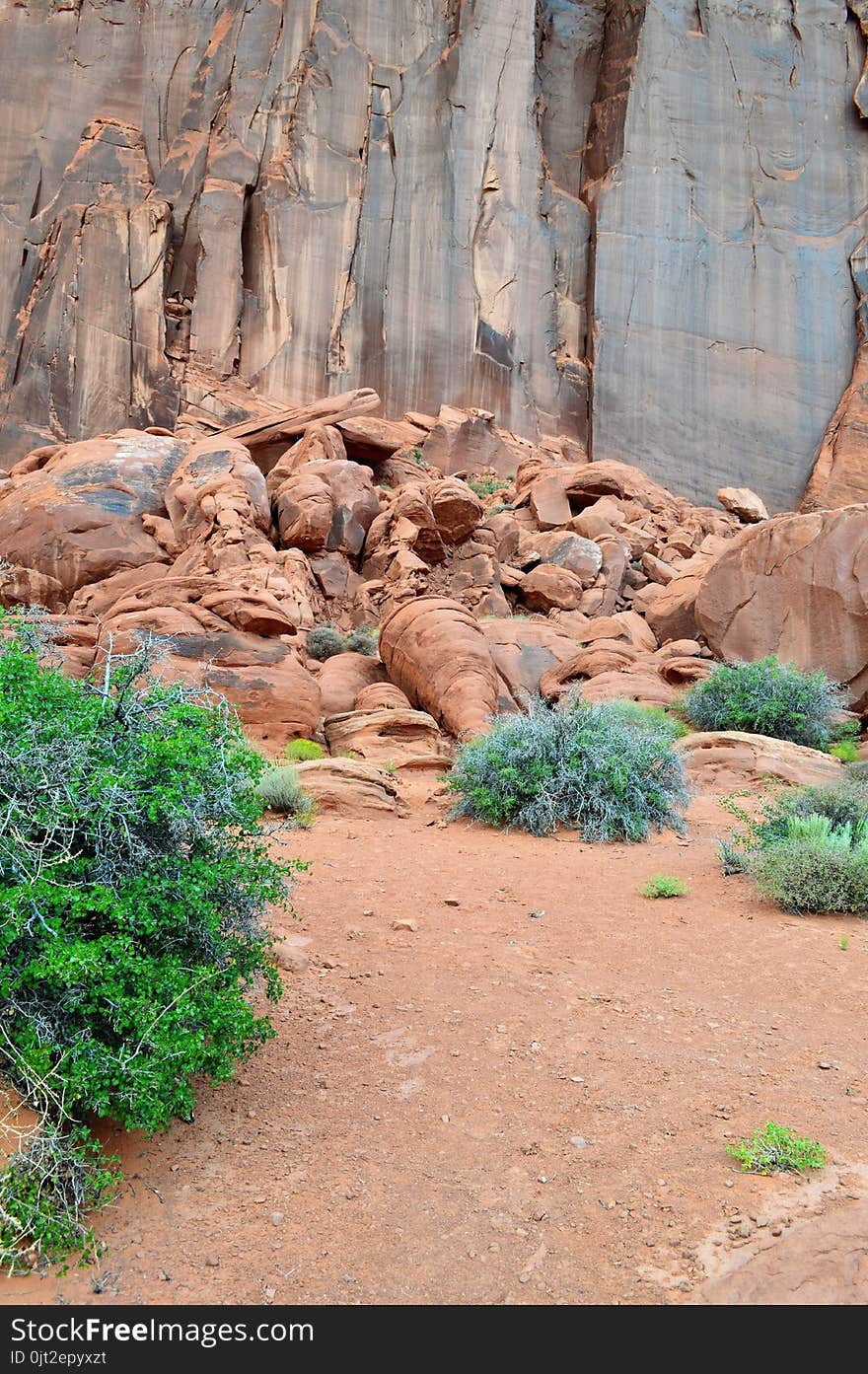 Beautiful rock formations in Monument Valley Arizona. Beautiful rock formations in Monument Valley Arizona.