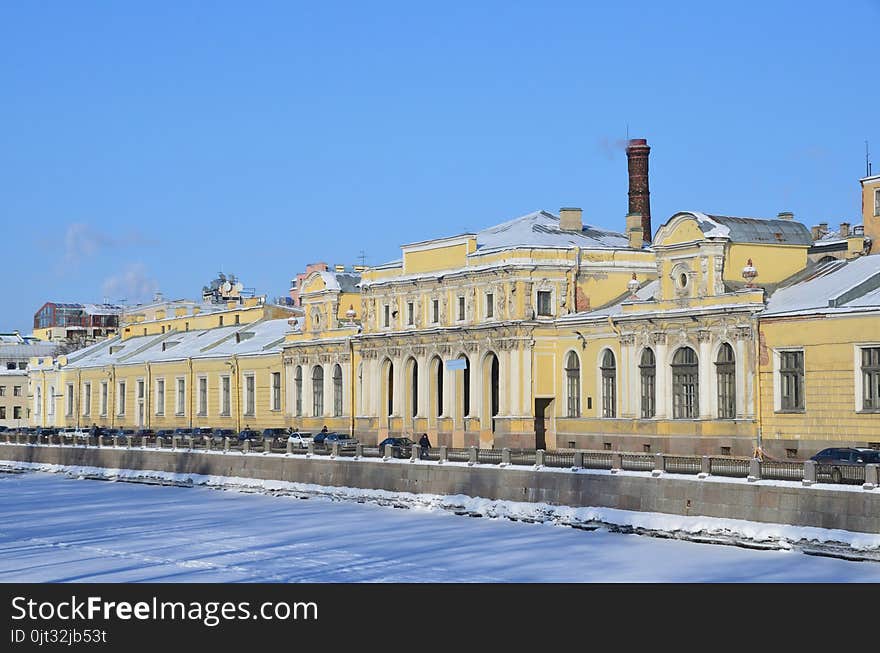 Russia. Saint Petersburg, embankment of the Fontanka river in winter. House, 10. Salt town, 19 century