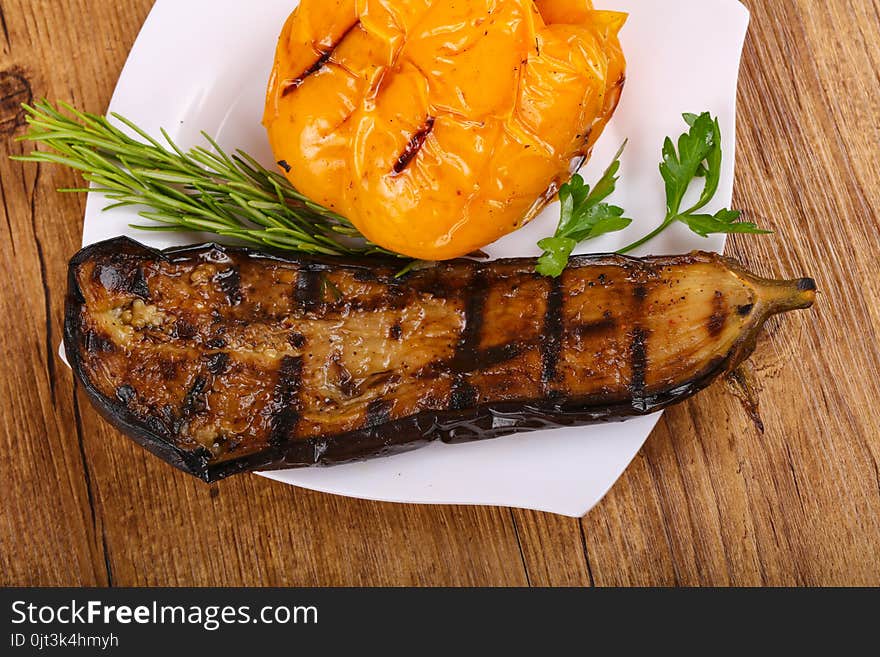 Grilled eggplant with bell pepper and rosemary