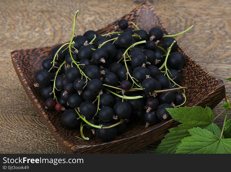 Black currants heap