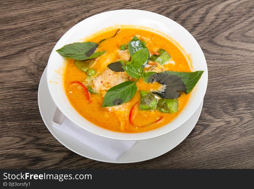 Red curry with basil leaves and chicken