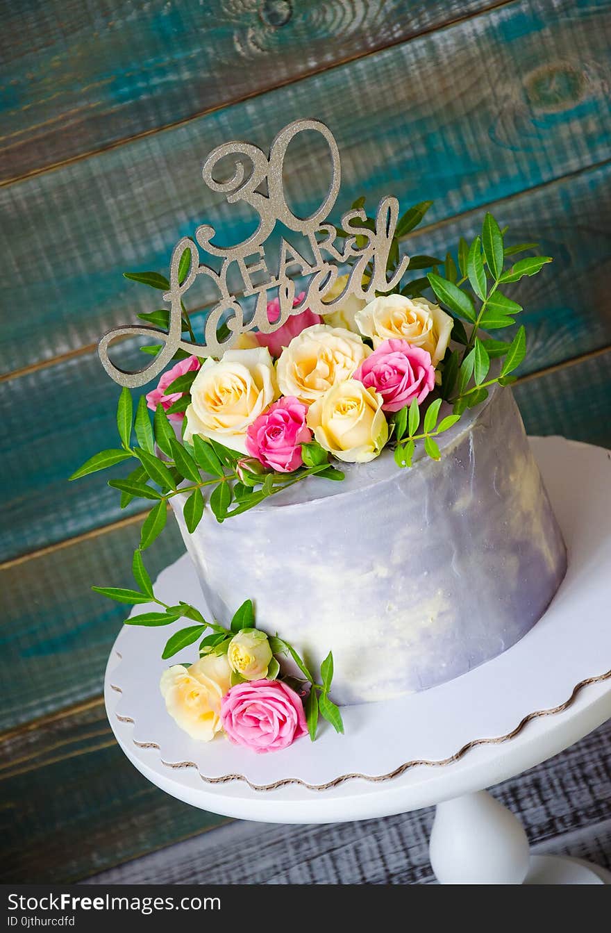 30th Anniversary Cake With Roses On Cake Stand