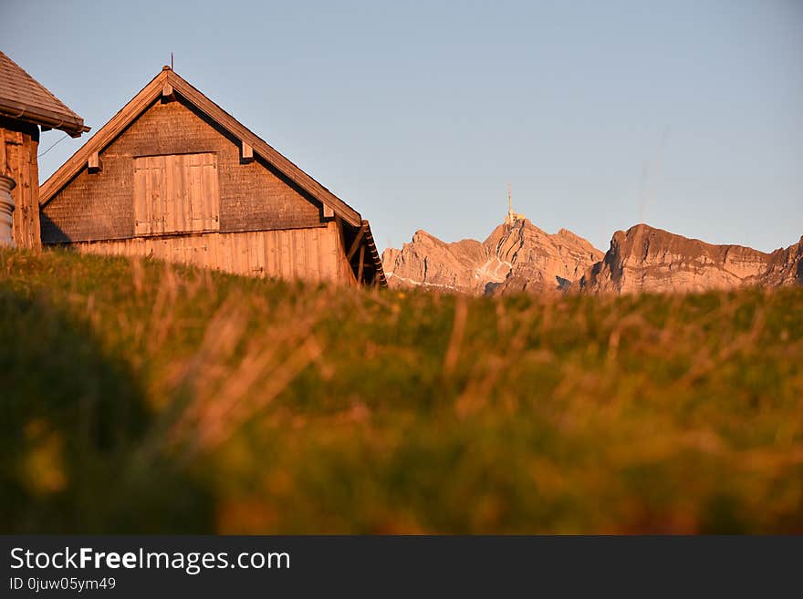 Sky, Mountainous Landforms, Mountain, Field