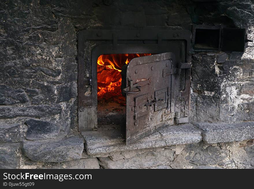 Masonry Oven, Heat, Ruins