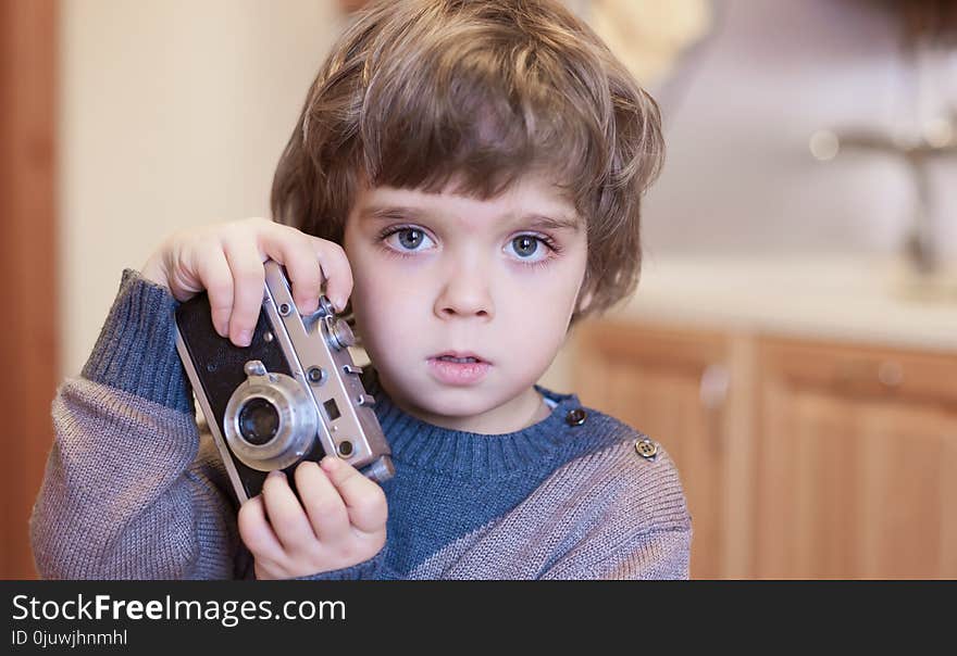 Little boy face, fun, camera, close up