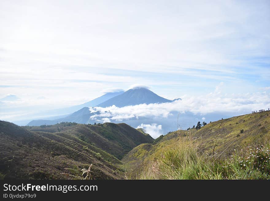 Highland, Ridge, Mountainous Landforms, Sky