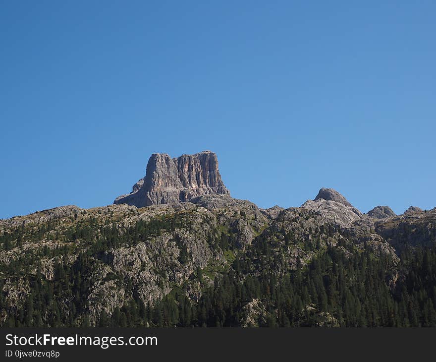 Sky, Mountainous Landforms, Mountain, Rock