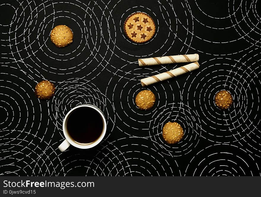 Coffee, biscuits and circles