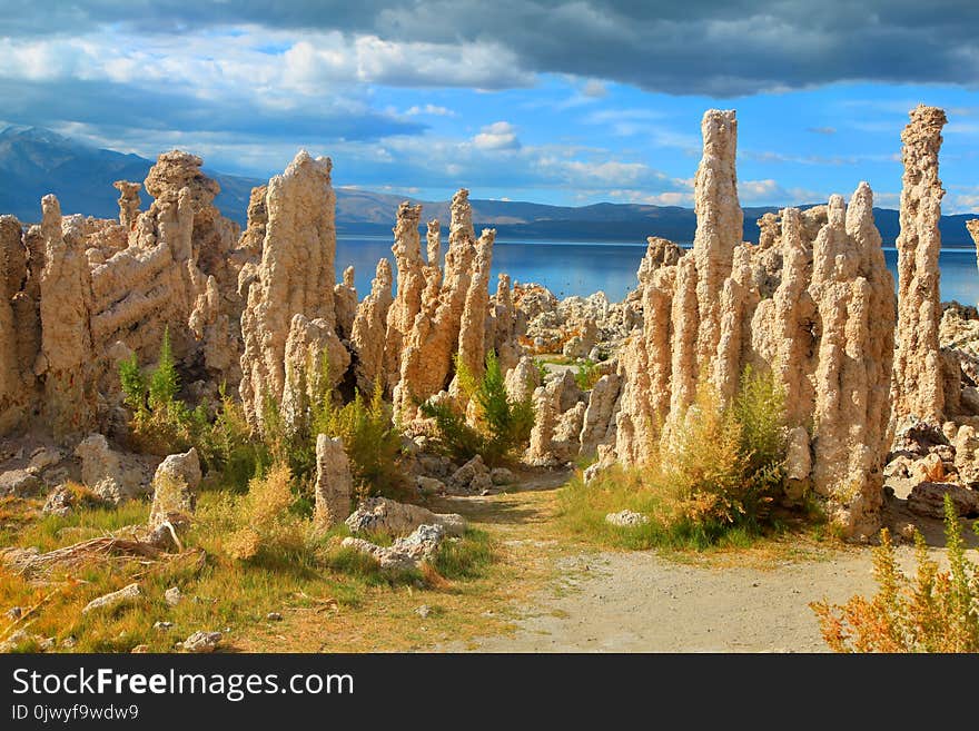 Tufa formations in the Mono lake