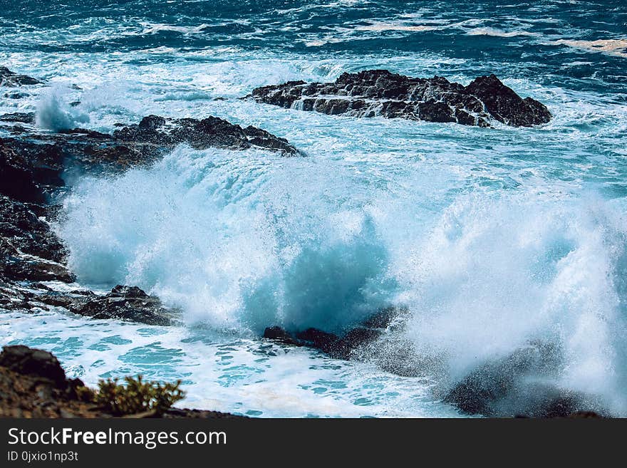 Sea Waves With Rocks