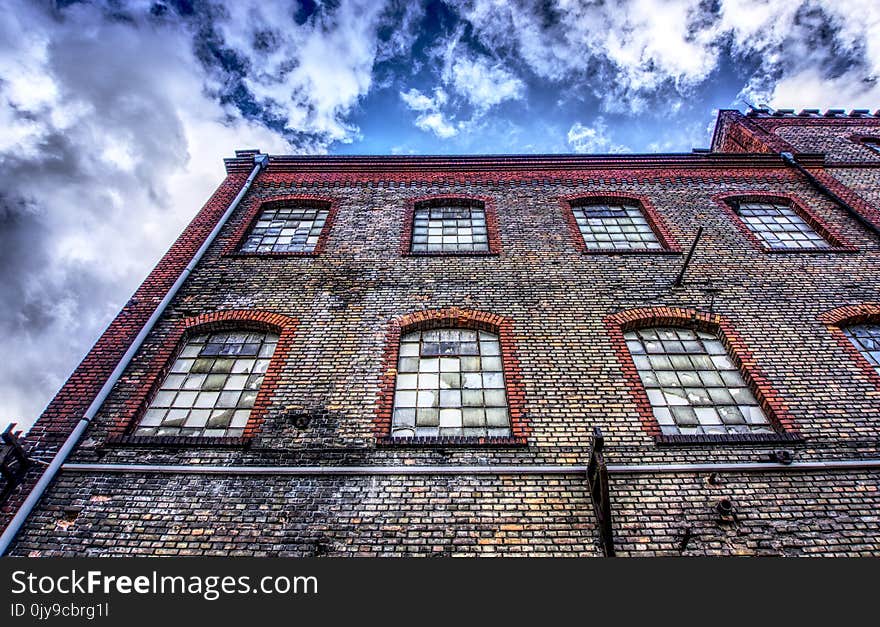 Sky, Landmark, Building, Urban Area