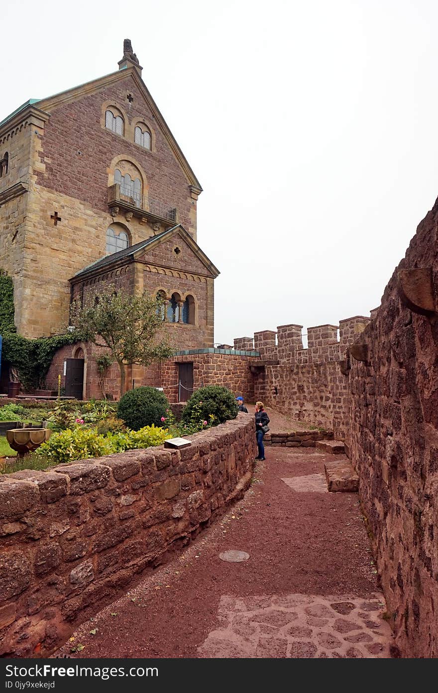 Wall, Historic Site, Sky, Town