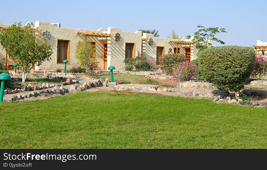 Beautiful garden. Bungalows Egypt Hurghada. Beautiful garden. Bungalows Egypt Hurghada.