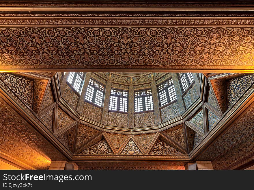 Ceiling of Nilometer building, an ancient Egyptian water measurement device dates from 715 AD, used to measure the level of river Nile, located in Rhoda Island, River Nile, Cairo, Egypt. Ceiling of Nilometer building, an ancient Egyptian water measurement device dates from 715 AD, used to measure the level of river Nile, located in Rhoda Island, River Nile, Cairo, Egypt