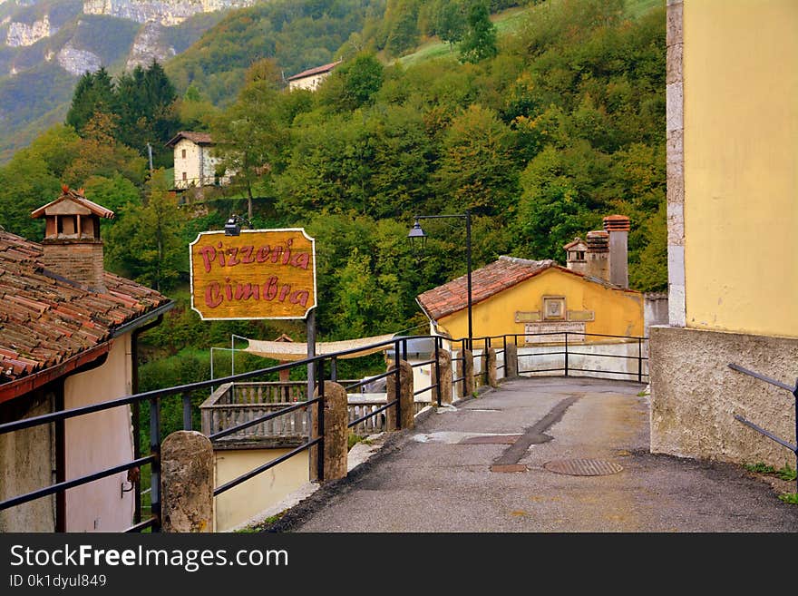 Wall, Village, Rural Area, Tree