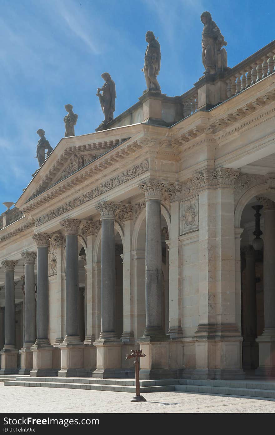 Classical Architecture, Historic Site, Column, Sky