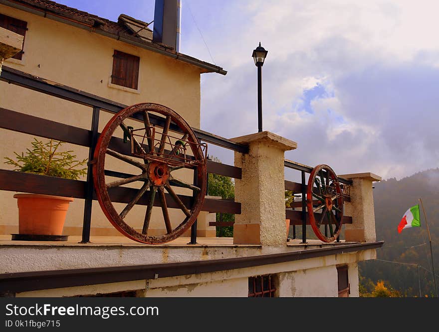 Wheel, Sky, Building, Facade