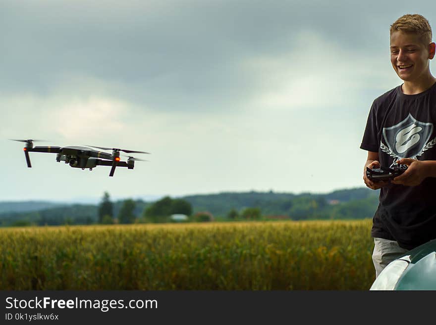 Sky, Vehicle, Grass, Airplane