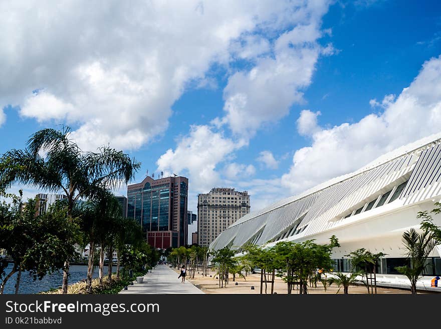 Sky, Metropolitan Area, Cloud, Daytime