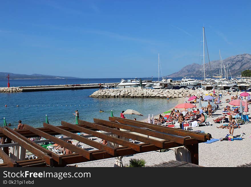 Sea, Body Of Water, Sky, Coast