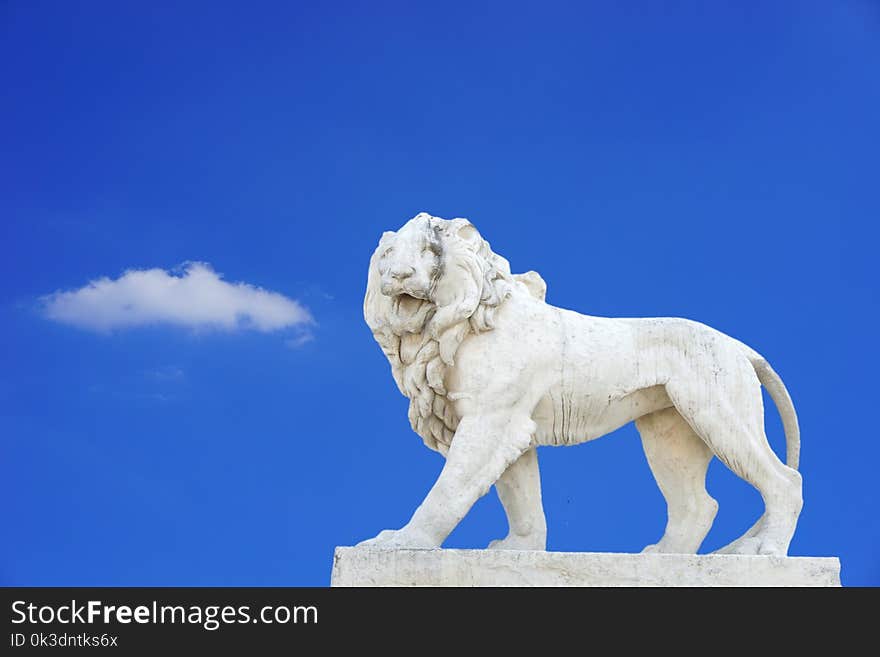 Sky, Statue, Landmark, Monument