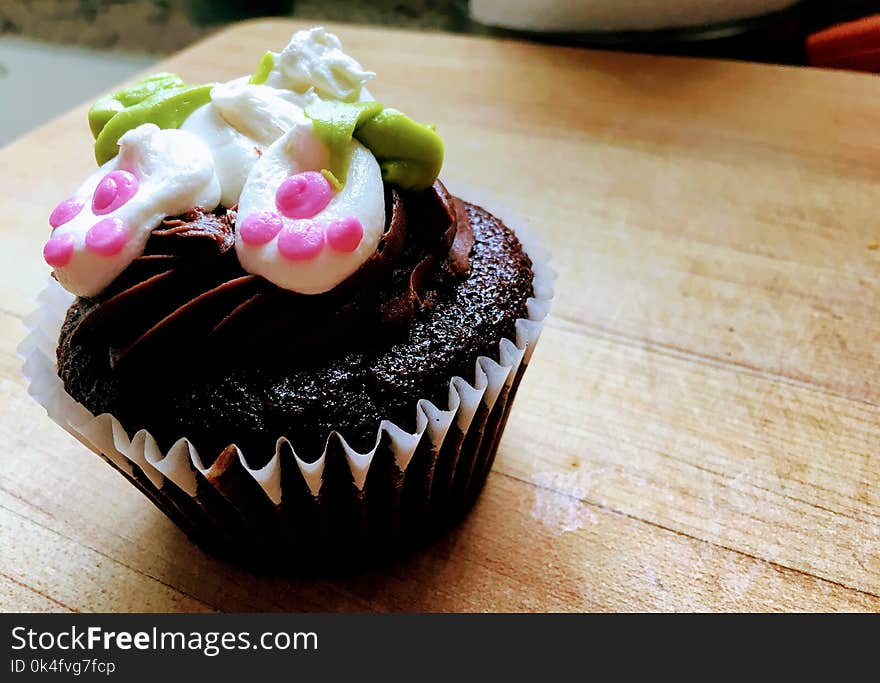 Close-up Photography of Chocolate Cupcake