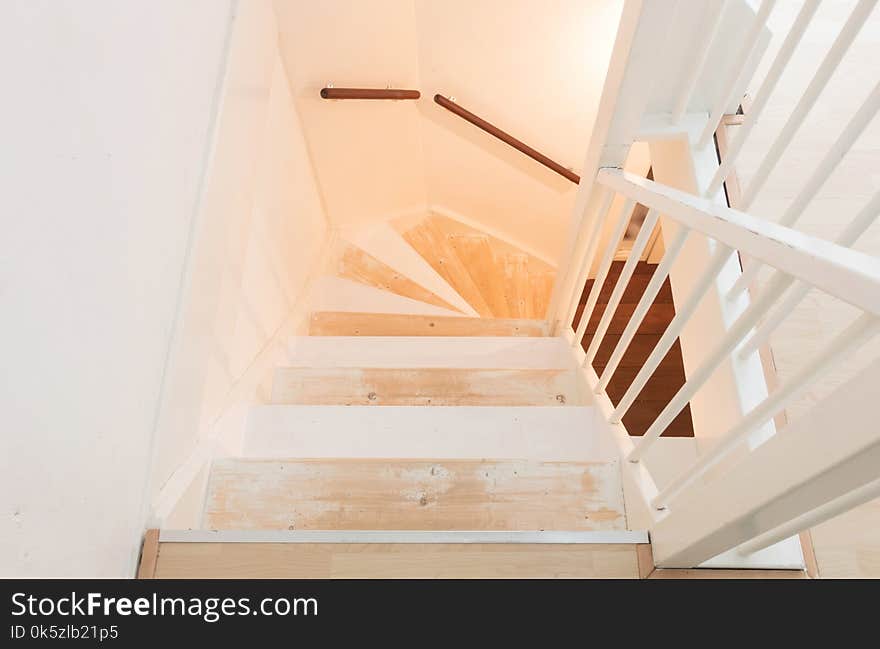 Painting an vintage stairs