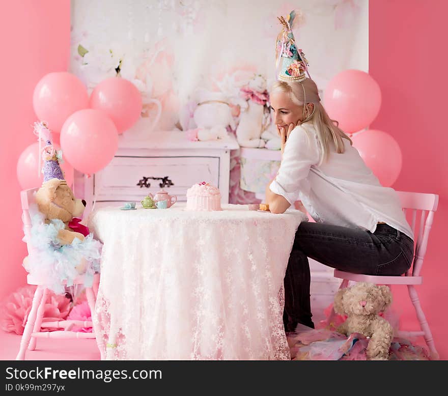 Pink, Room, Party, Cake Decorating