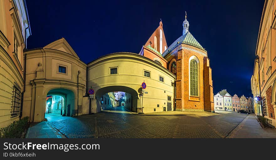 Colorful medieval buildings at the iconic old town of Warsaw, Poland.