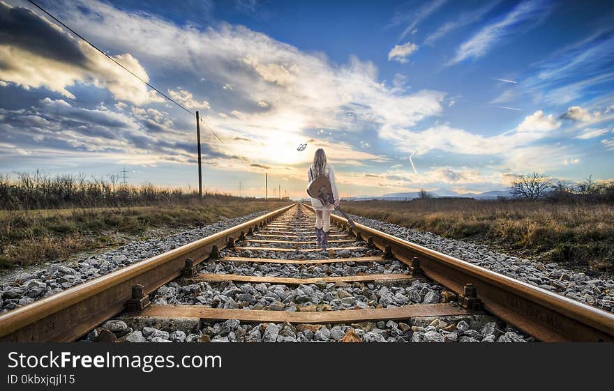 Track, Sky, Cloud, Horizon