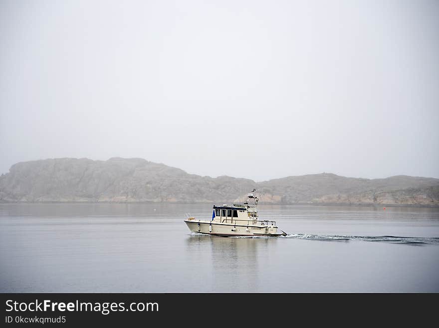 Waterway, Sea, Coastal And Oceanic Landforms, Loch