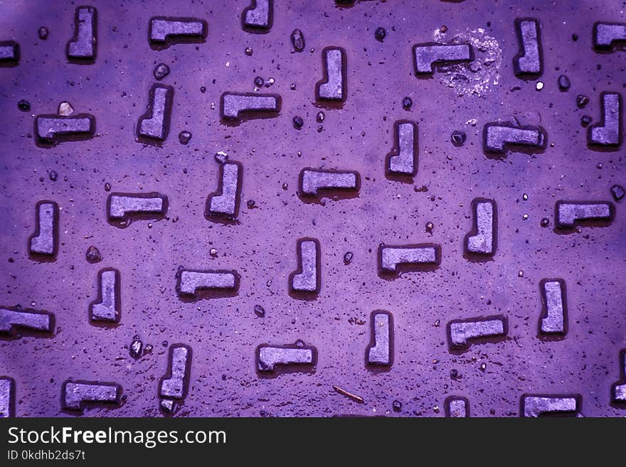 Ultra purple Wet Iron Background, rusty texture, cracked surface