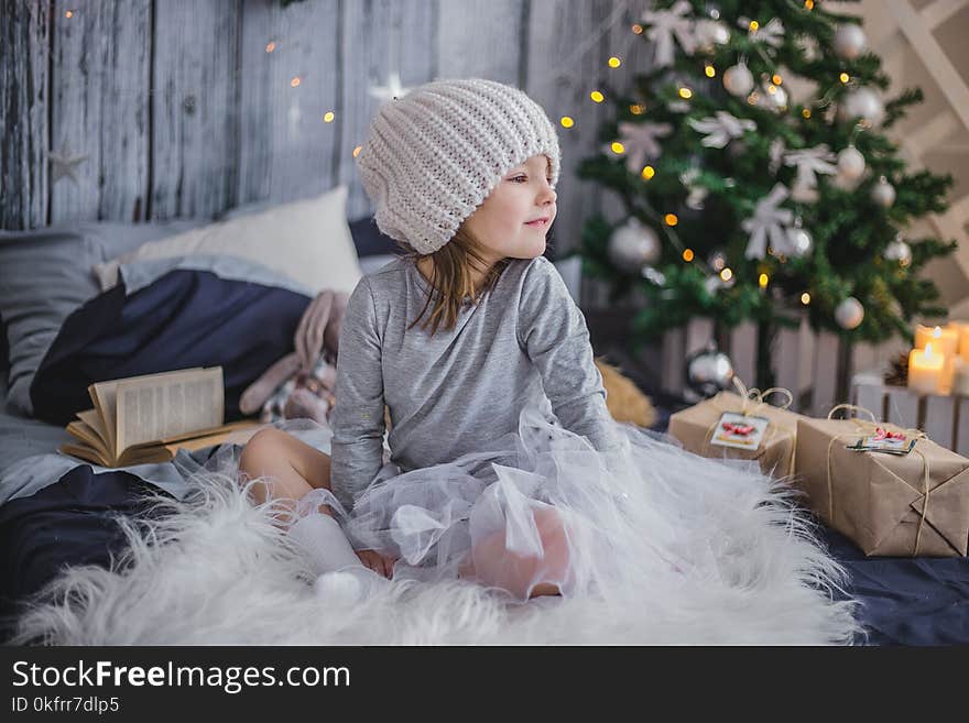 Photograph, Girl, Winter, Sitting