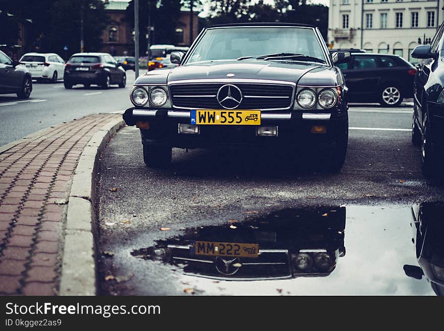 Photo of Black Mercedes Benz