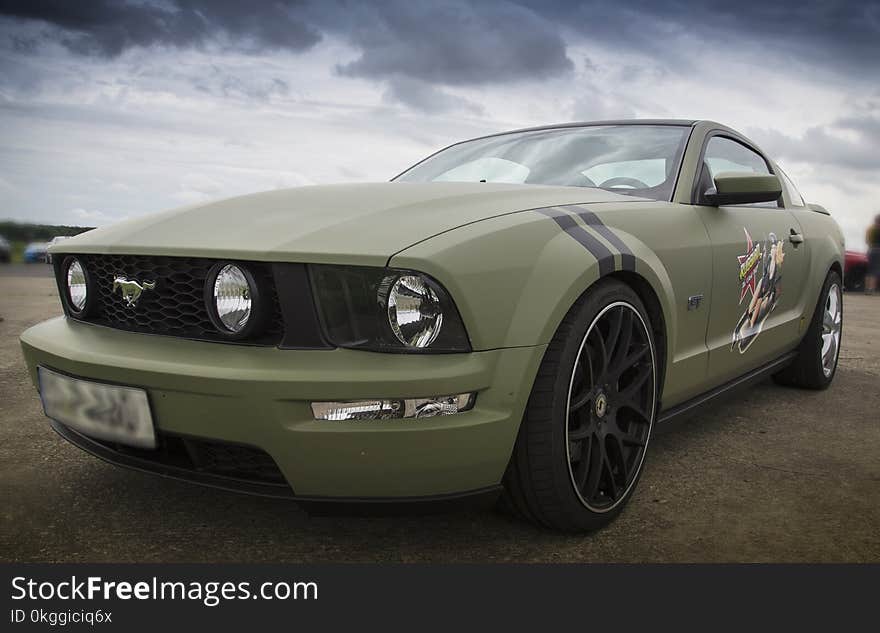 White Ford Mustang Coupe