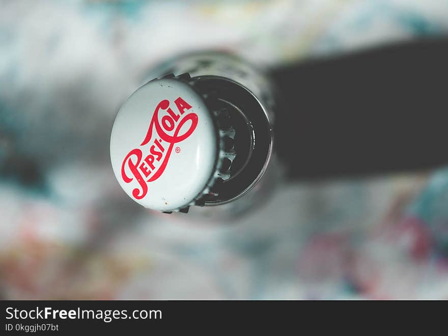 Shallow Focus Photography of Pepsi-cola Bottle Cap