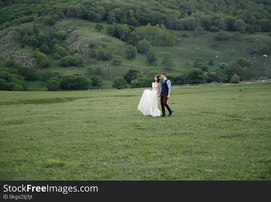 White Flowers Decorations During Outdoor Wedding Ceremony