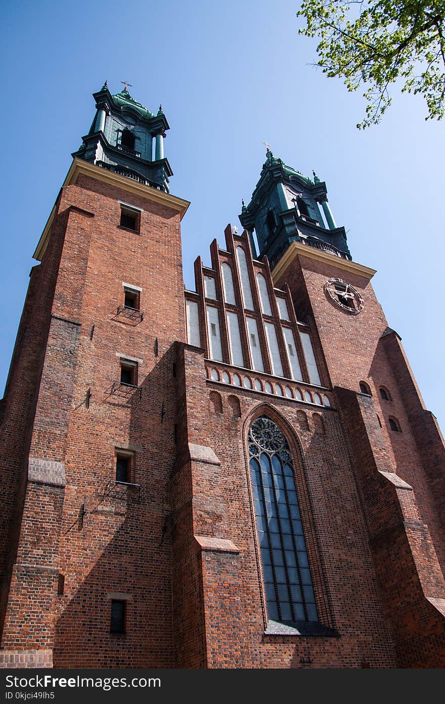 Building, Landmark, Sky, Medieval Architecture