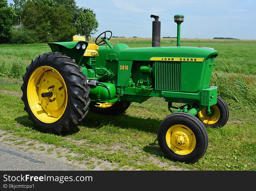 Tractor, Agricultural Machinery, Motor Vehicle, Vehicle