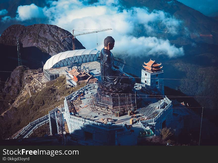 Construction of Buddha Statue