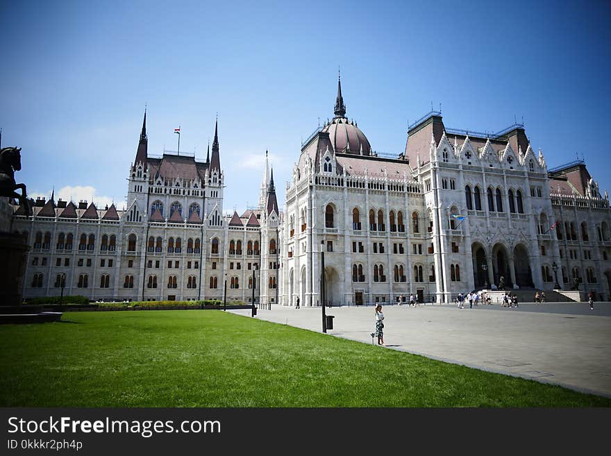 Landmark, Sky, Château, Building