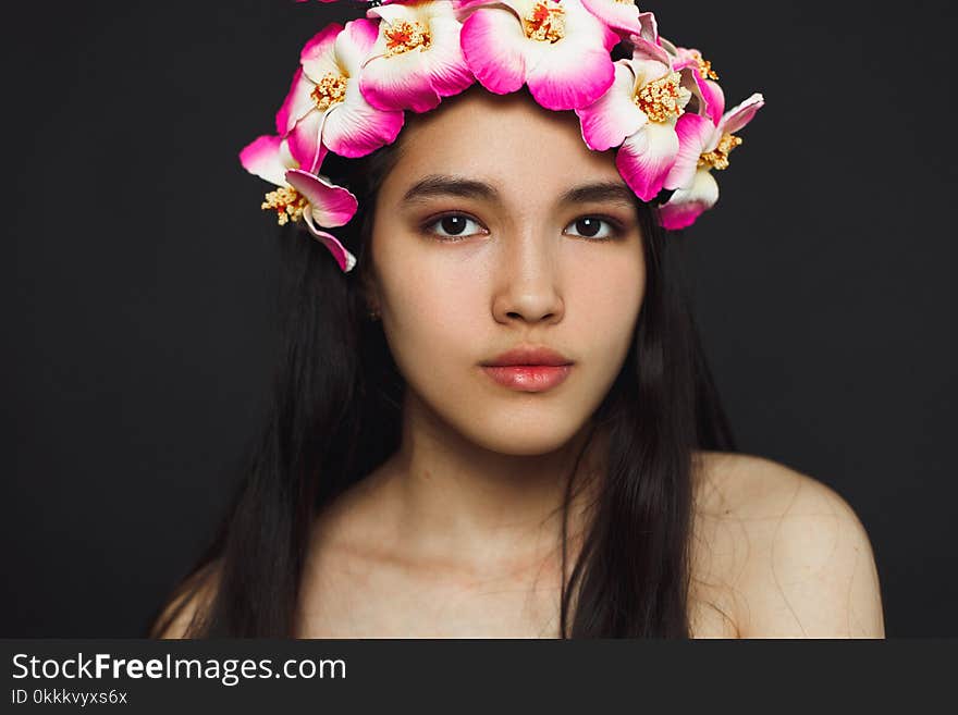 Beauty, Hair Accessory, Headpiece, Flower