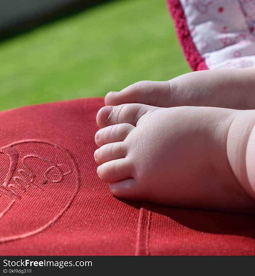 Red, Pink, Foot, Hand