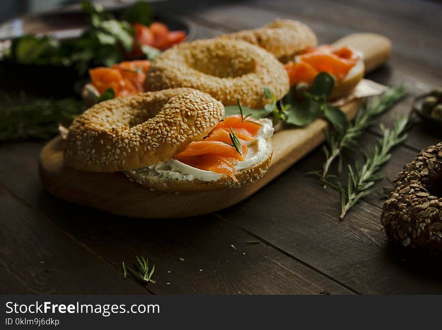 Bagel With Vegetables