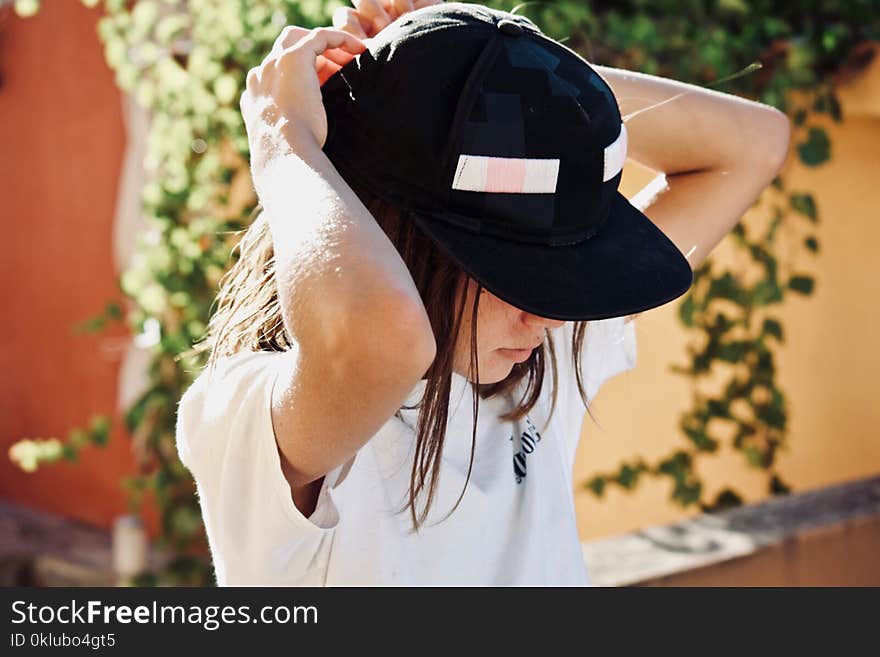 Fashion Accessory, Headgear, Shoulder, Sun Hat