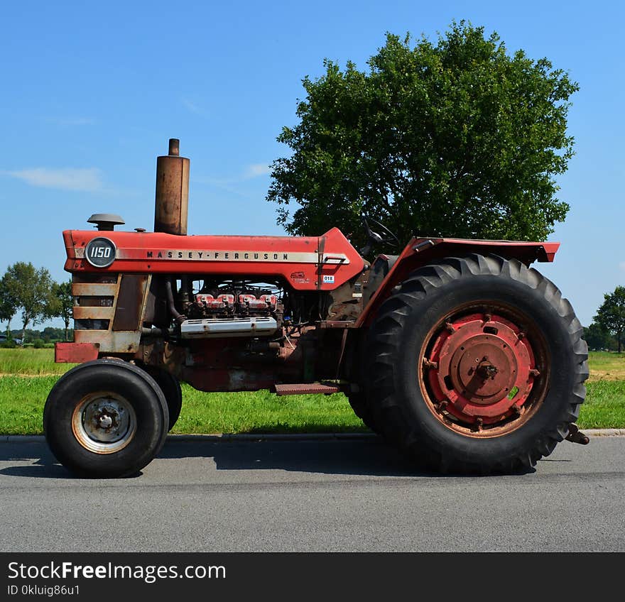 Tractor, Agricultural Machinery, Motor Vehicle, Vehicle