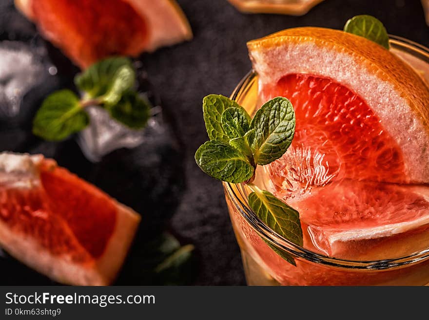 Grapefruit homemade cocktail/detox fruit infused water