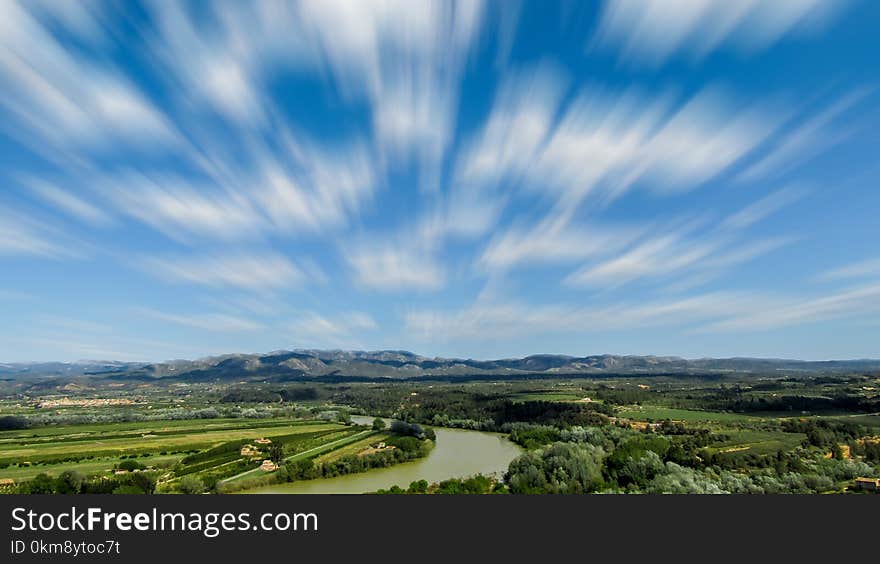 Sky, Daytime, Field, Cloud