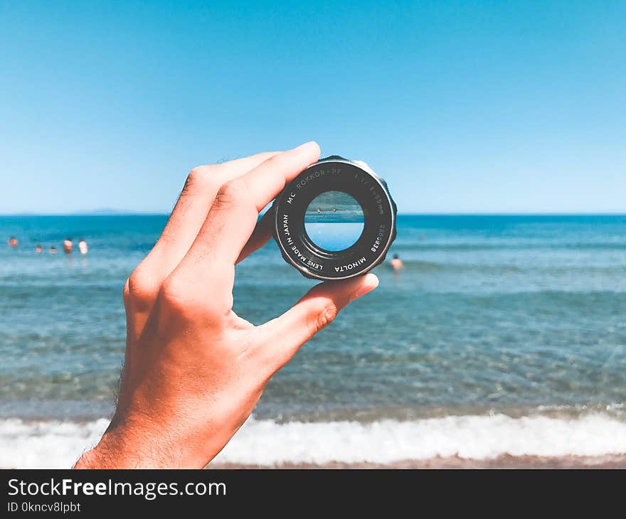 Round Black Lens Case